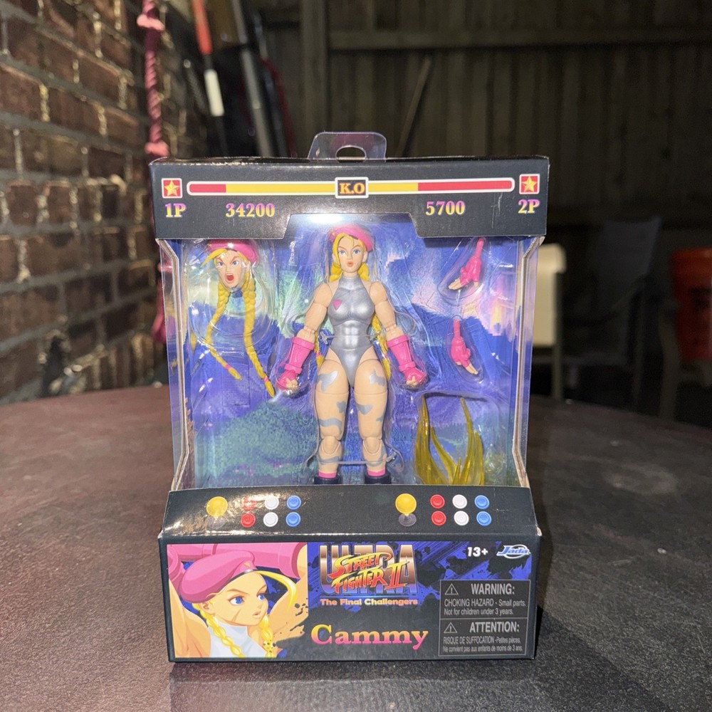 Ultra Street Fighter II Cammy (Player 2 – Entertainment Earth Exclusive)
