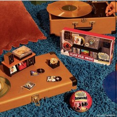 MGA’s Miniverse Real Music Record Player Mini Collectibles Mini Playable Record
