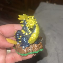 Activision Skylanders Zap Dragon Figurine Black/Yellow Plastic Fantasy