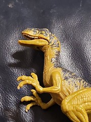 Jurassic World Velociraptor- 6.5 Inches Head To Tail