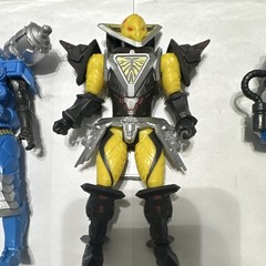 Power Rangers Chap Mei Lot (3) Blue/Gray Robot, Yellow/Black Alien & Shark 2018