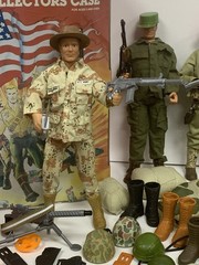 Vintage 1990’s 12″ GI Joe Mixed Lot Action Figures Case Weapons Accessories