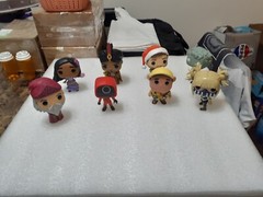 1 LOT OF 8 FUNKO POP MIXED CHARACTERS ORIGINAL ITEM GOOD FOR COLLECTION