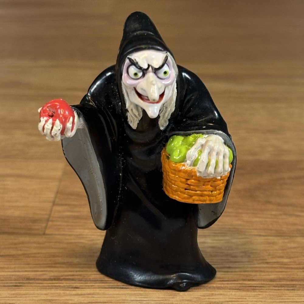 Snow White Evil Witch With Apples 2.5″ Mini Figure PVC Figurine 1993 Disney
