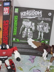 Transformers WFC Kingdom Sideswipe And Maximal Skywarp (Wing Damage)