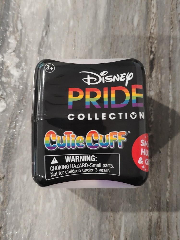 Disney Pride Collection Cutie Cuff Rainbow Miss Piggy