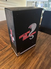 Sideshow 1/6 Snake Plissken 12″ Figure Escape From New York Exclusive w/Cassette