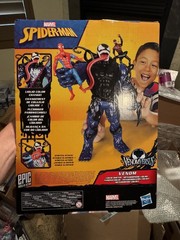 Hasbro Marvel Spider-Man VenomVersus Venomized Venom Figure 4+ Color Change