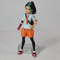 Pokemon Scale World 3.5″ 1:20 Scale Nemona Trainer Mini Figure Nintendo Bandai