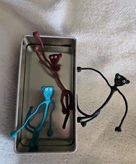 VTG ~ Monkey Benders Pop Up Building Toy, 3 Posing ~ Magnetic Monkeys Retired