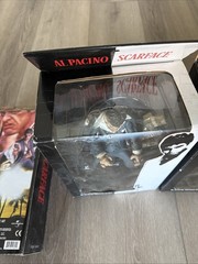 Mezco Toyz Scarface Tony Montana 10″ action figures featuring Al Pacino.