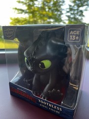 Brand new *HTTYD Toothless Mini Backpack/CultureFly Sitting Toothless Figurine