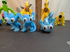 15x Rainbow Friends Figure Lot, PhatMojo / Roy & Charcle LLC (Roblox), All Shown