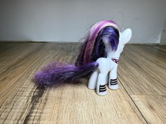 My Little Pony MLP Pony Mania Goth Rarity G4 3″ Brushable Pony FIM