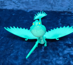 How to Train Your Dragon SCAULDRON Water Squirter Figure 2013 Defenders of Berk