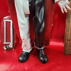 Terrifier Art the Clown Giant 12″ Figure – Trick or Treat Studios- Broken Arm