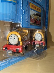 “BILL & BILL” FACTOR ERROR ! THOMAS FRIENDS TRAIN Diecast TAKE N PLAY ALONG NEW