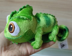 NEW Disney Parks PASCAL SHOULDER PLUSH DOLL Rapunzel Tangled