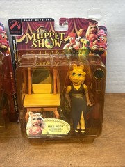 The Muppet Show 2002 Kermit The Frog And Miss Piggy Sealed