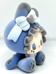 MJ Studio Lucky Emma Bunny Collector Debut Series Midnight Puff Flocked Figure
