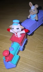 ERTL Shari Lewis Lamb Chop & Friends Figurine Lot And Train Cars 1994 Vintage