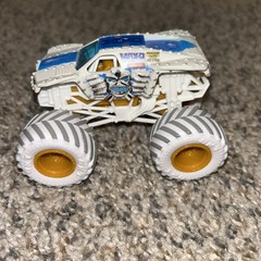 Spin Master Monster Jam Truck Gears And Galaxies Max-D Maximum Destruction 1:64
