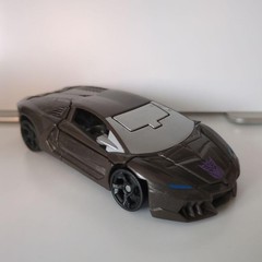 Transformers Figure Lockdown “Lost Age Series” Takara Tomy
