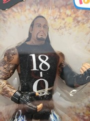 WWE Undertaker Elite Collection Toys R Us Exclusive Figure Wrestlemania XXVI