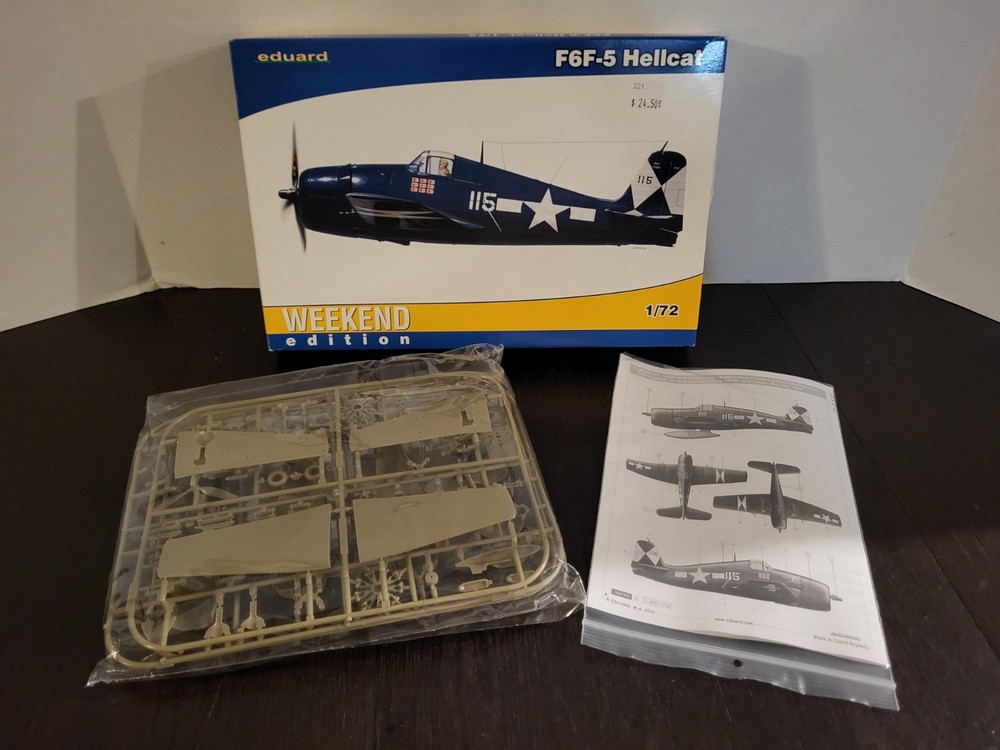 F6F-5 Hellcat Weekend Edition Plane 1:72 EDUARD Military Model Kit NEW Unbuilt