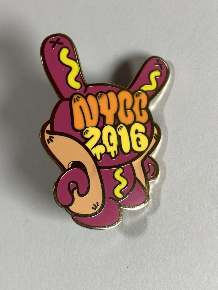 KIDROBOT Enamel Pin Rare Dunny NEW YORK Comic Con NYCC 2016 Limited Ed 200