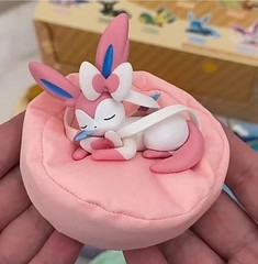 TOPTOY Eevee Sleeping Position Series Blind Box Figure Toy Set of 9 Gift New
