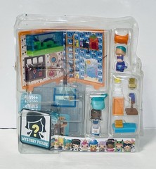 Mattel My Mini MixieQ’s Pet Shop Mini Room Series 1 Figures & Accessories- EUC