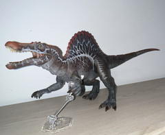 Nanmu Supplanter War God Spinosaurus War God Action Figure Gray w/ Stand
