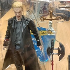 Buffy The Vampire Slayer “Vampire” SPIKE transformed Moore Action Collectible