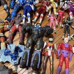 100+ 90’s loose action figure lot Snake Man Capcom Mega Man, Bandai, TMNT Marvel