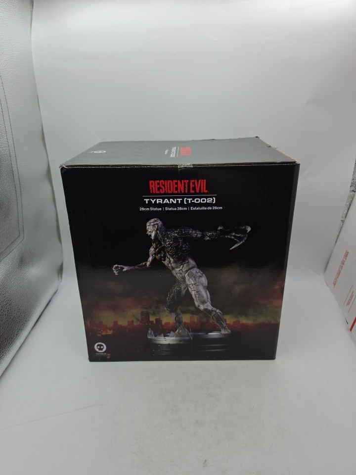 Numskull Resident Evil Tyrant T-002 Statue Brand New Opened For Photos