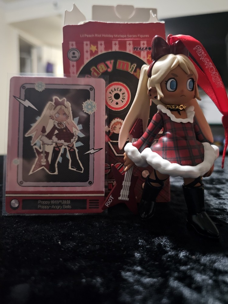 Pop Mart Lil Peach Riot-Holiday Mix Tape, Poppy-Angry Bells. New. Confirmed