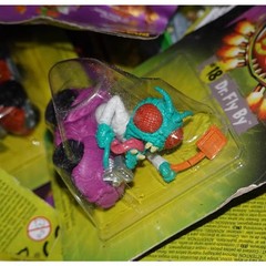 1PCS Random Rare Vintage Creata Monster Car Clown Werewolf Vampire Figure