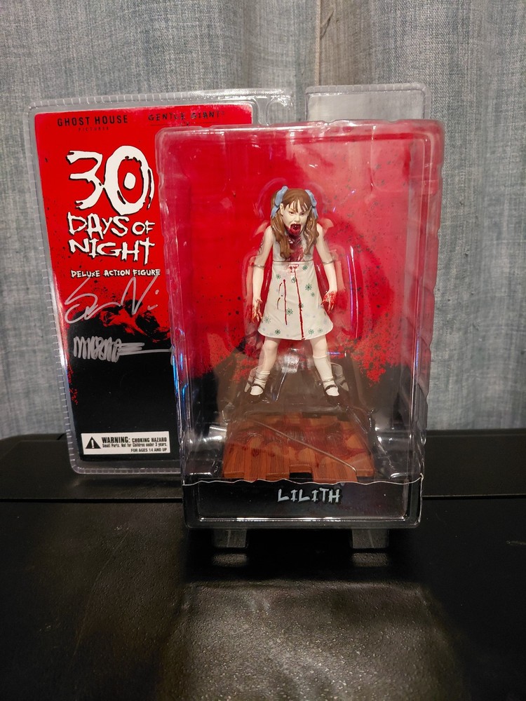 Gentle Giant 30 Days of Night Lilith – Autographed by Steven Niles / David Slade