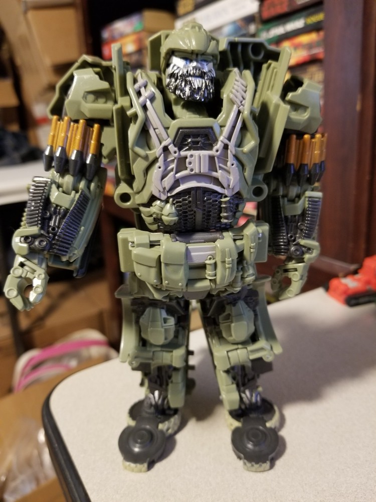 2016 Transformers The Last Knight Premier Edition Voyager Class Autobot Hound