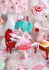Blokees DaalaMode Series Hatsune Miku Strawberry Cake Limited Model Figure