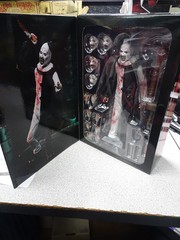 NECA Damien Leone’s TERRIFIER 2 Ultimate ART THE CLOWN Figure Blood Splattered