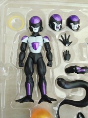 Bandai SH Figuarts Dragon Ball Custom Frieza Black