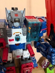 FORTRESS MAXIMUS Transformers SDCC 2016 Exclusive with Upgrades and boxes