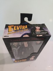 NECA Elvira Mistress of the Dark 8″ Action Figure Unpleasant Dreams 40 Years NEW