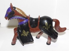 Simba Medieval Kingdoms Horses Lot of 2 Red/Silver & Black/Purple USED