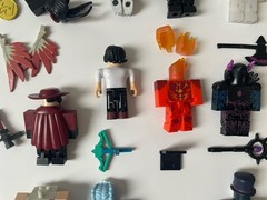 R0BL0X Toys Action Figures Lot Of 10 Figure Pack & Accessories NO CODES