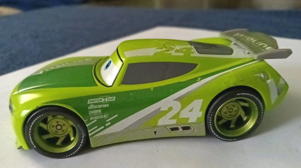 Disney Pixar Chase Racelott VITOLINE #24 Pull Back & Go Car Diecast 1:43. 48