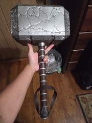 MARVEL LEGENDS THOR MJOLNIR ELECTRONIC HAMMER LOVE AND THUNDER MINT