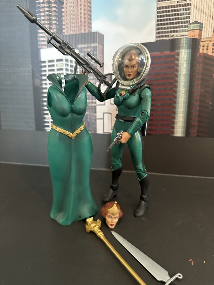 MOTU Classics Queen Marlena / Captain Glenn Complete | All accessories